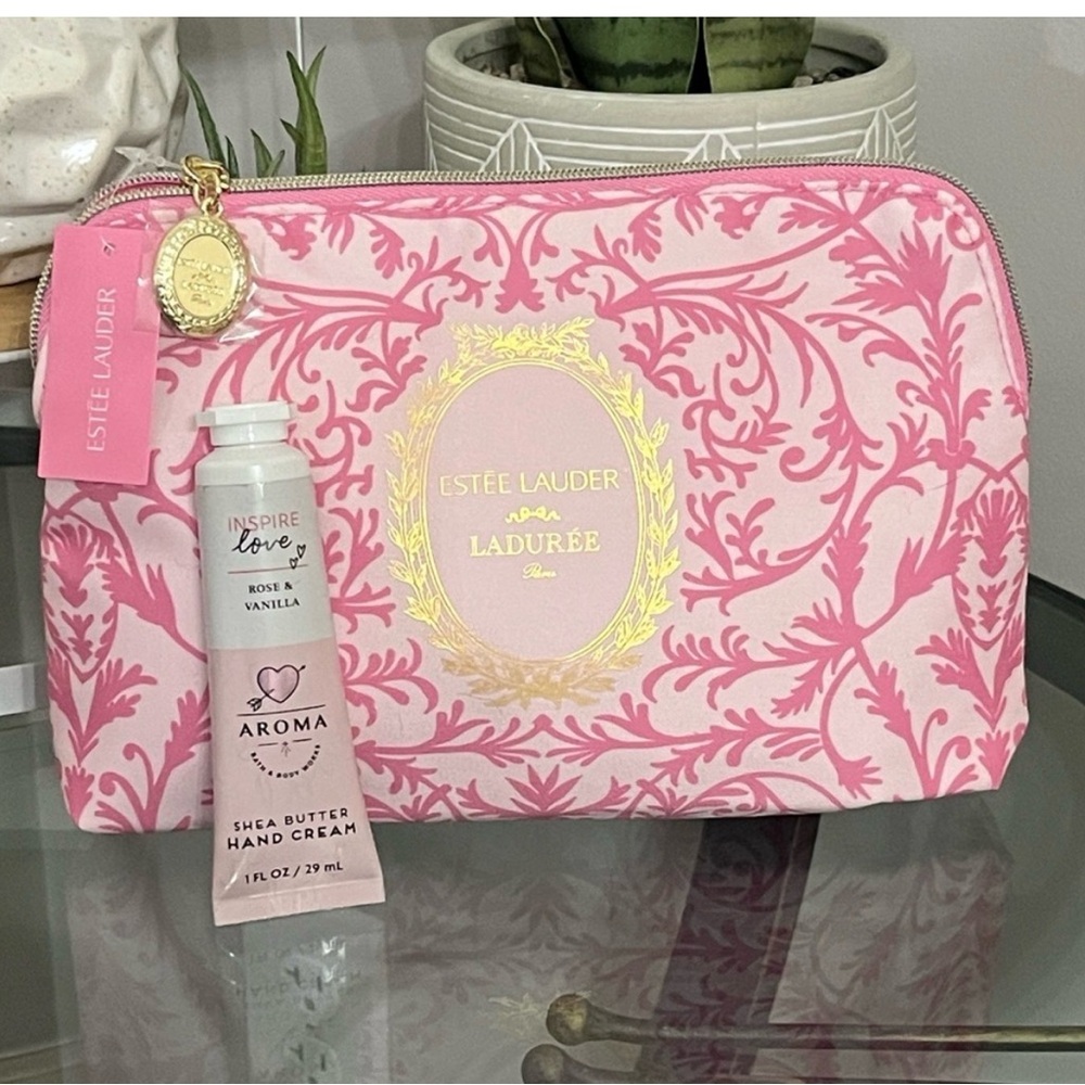 Exclusive Estee Lauder Laduree Bag w/Bath & Body Rose & Vanilla Lotion 🌿🆕🌿 - Picture 2 of 11